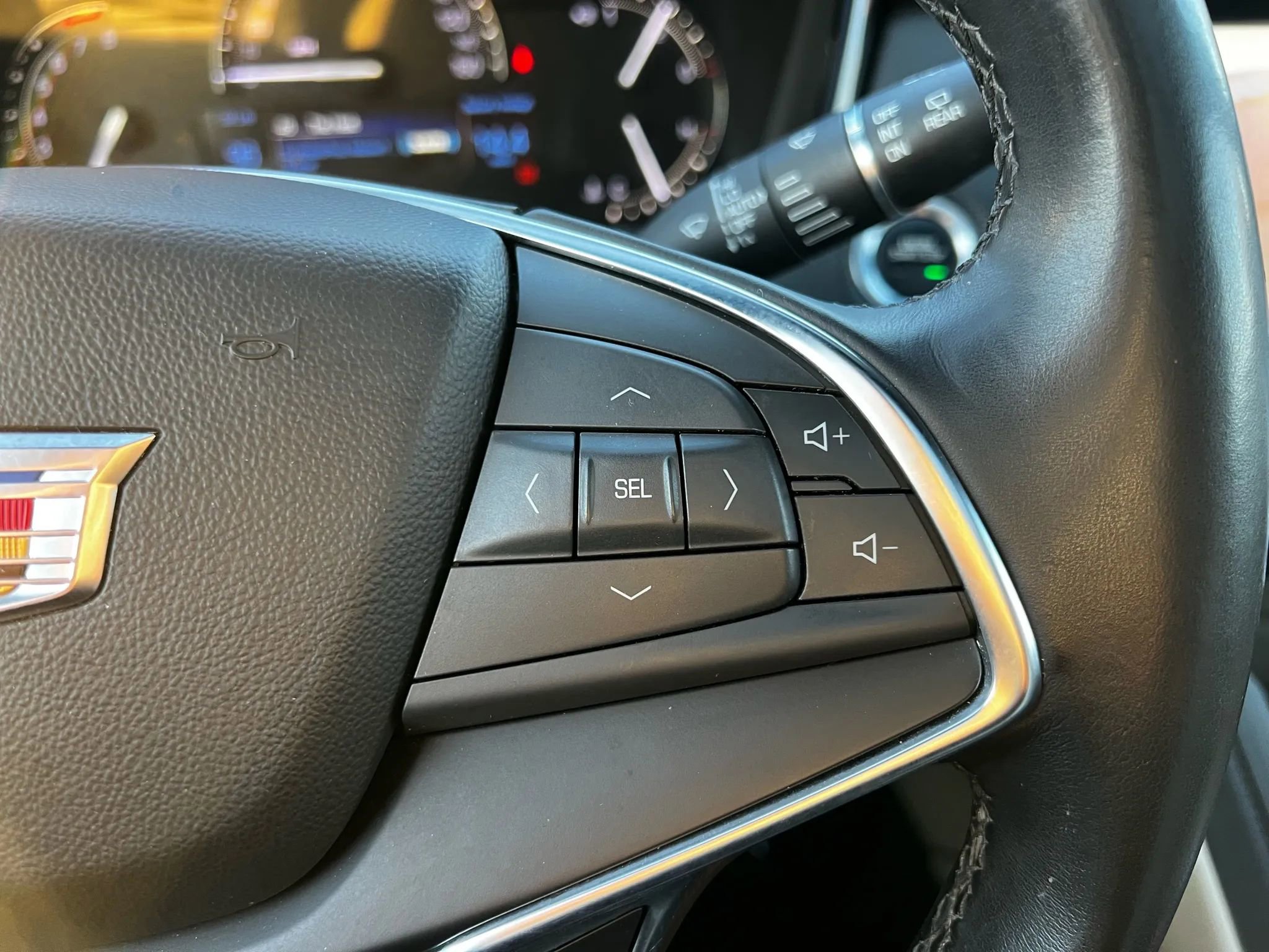 Used 2018 Cadillac XT5 Luxury w/ Driver Awareness Package image 32