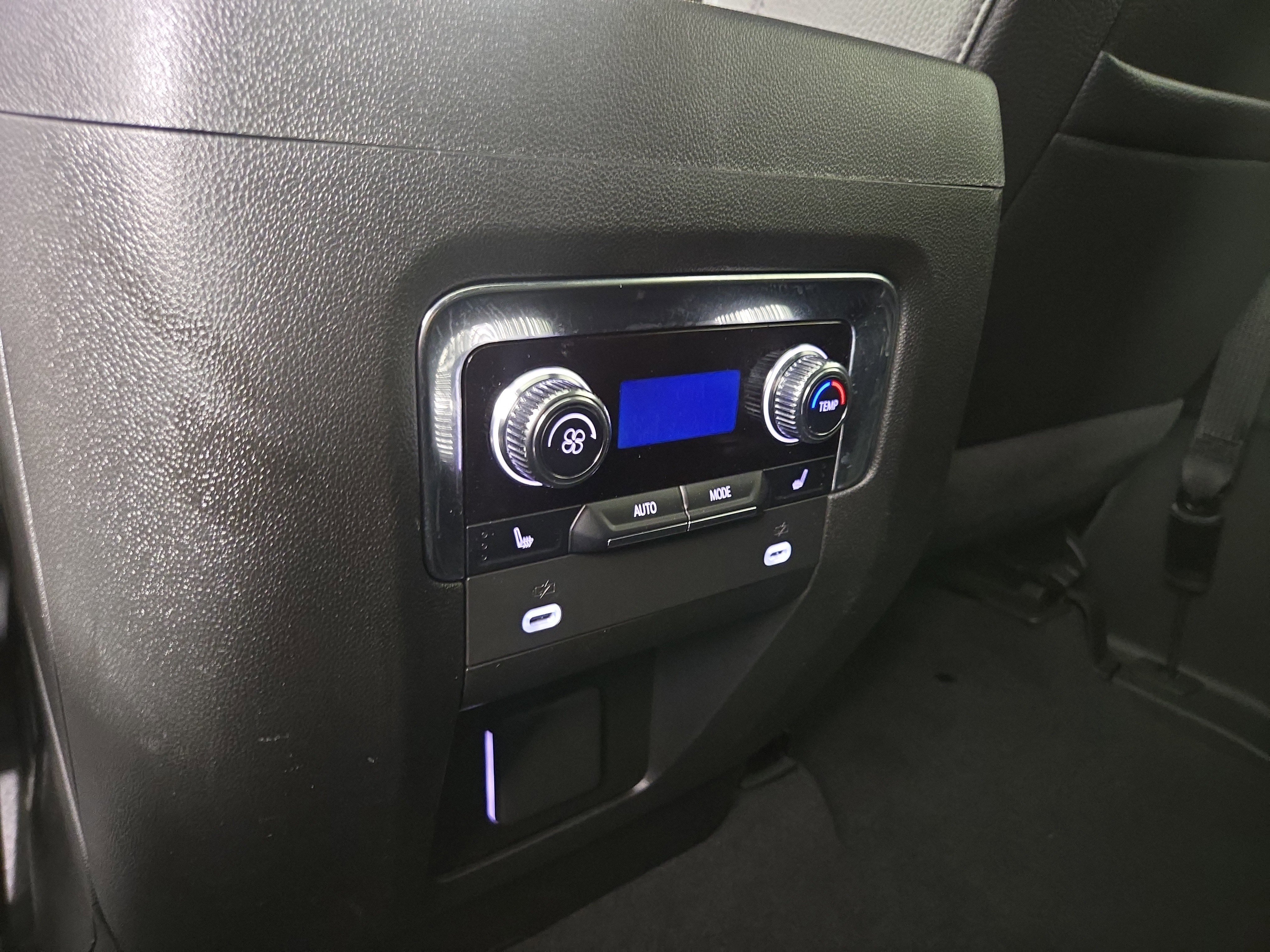 Certified 2023 GMC Yukon XL Denali image 33