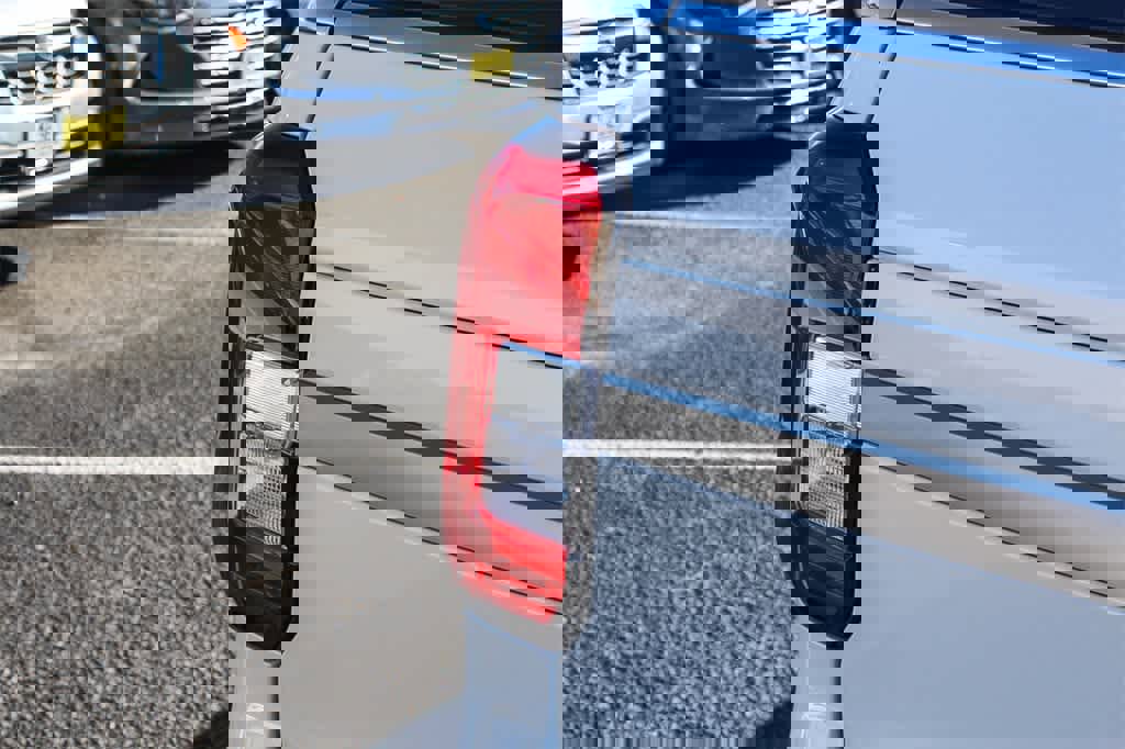 Used 2024 Ford Expedition XLT image 8