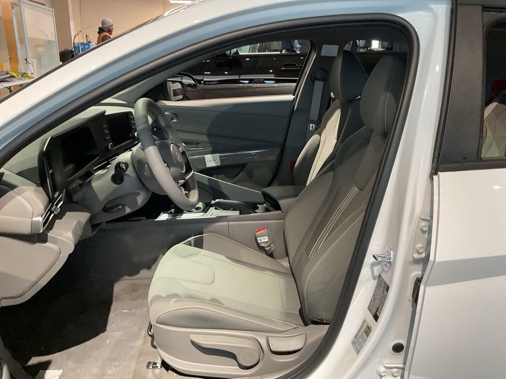 New 2026 Hyundai Elantra Sport image 7