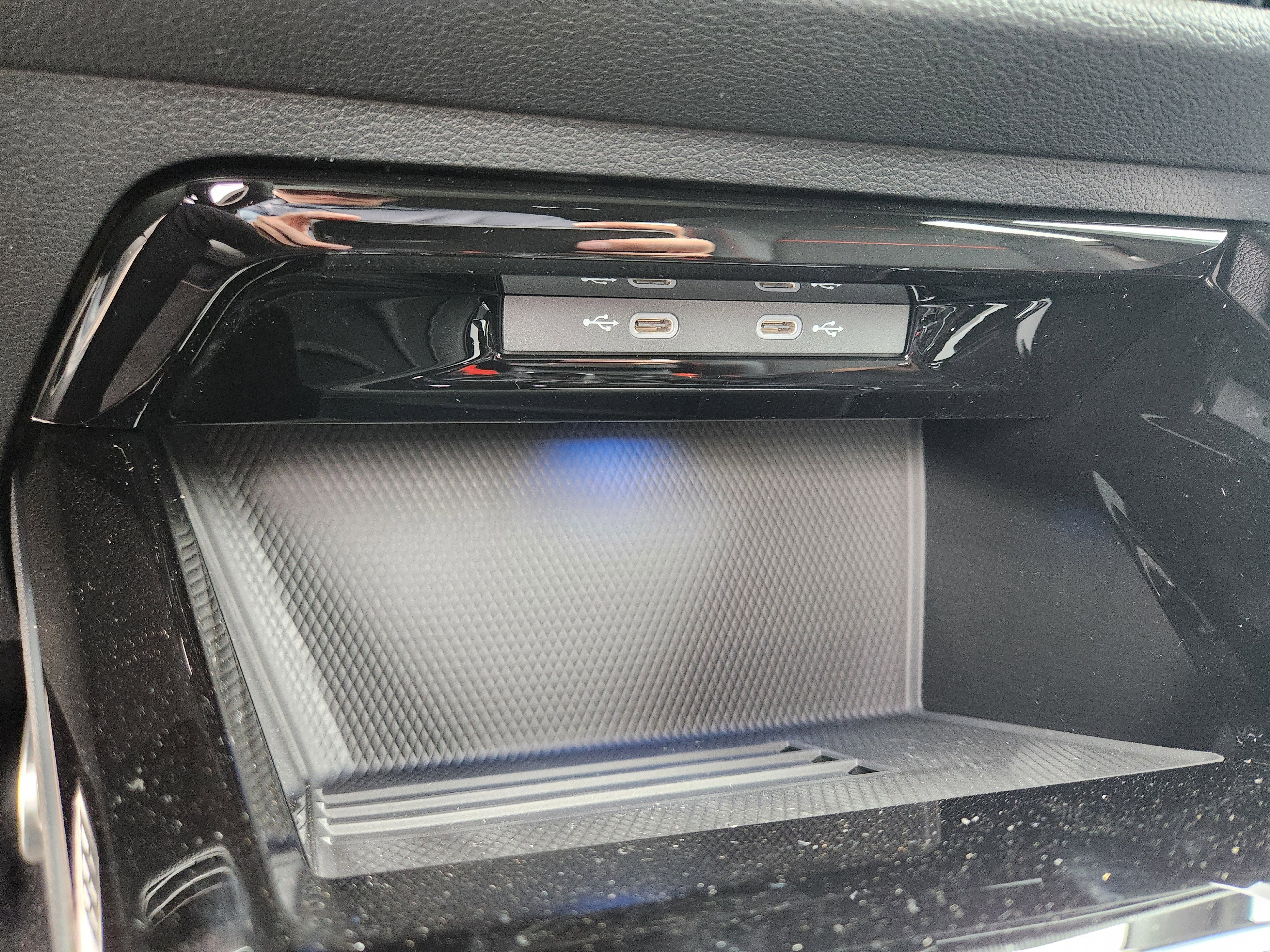 New 2025 Volkswagen Golf SE image 32