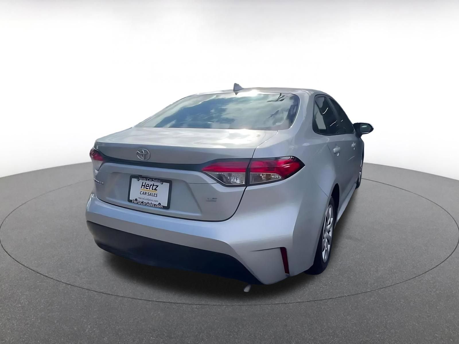 Used 2025 Toyota Corolla LE image 14