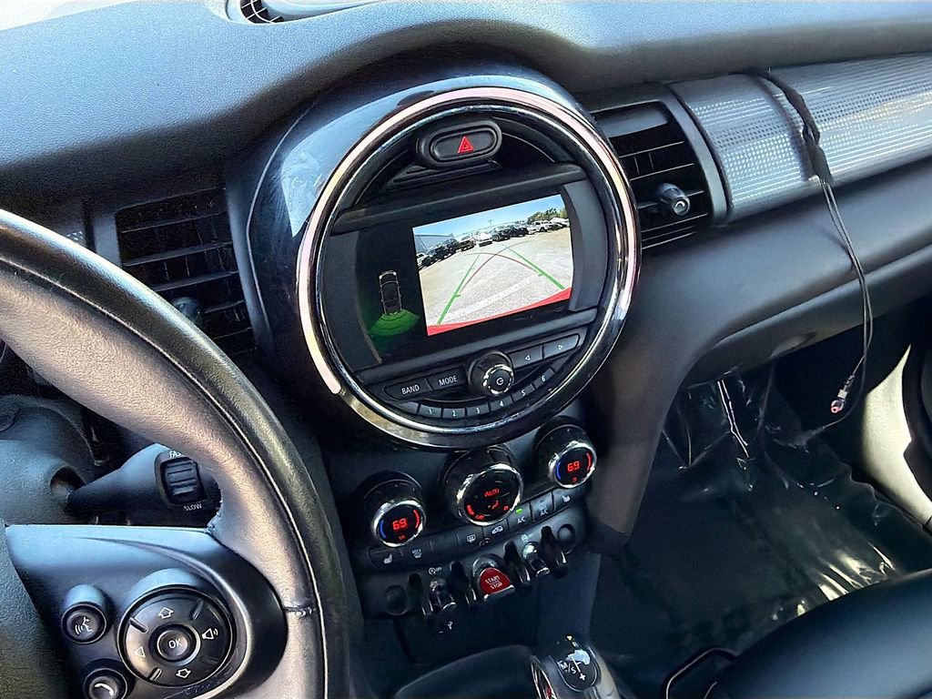Used 2019 MINI Cooper Convertible w/ Signature Upholstery Package image 25
