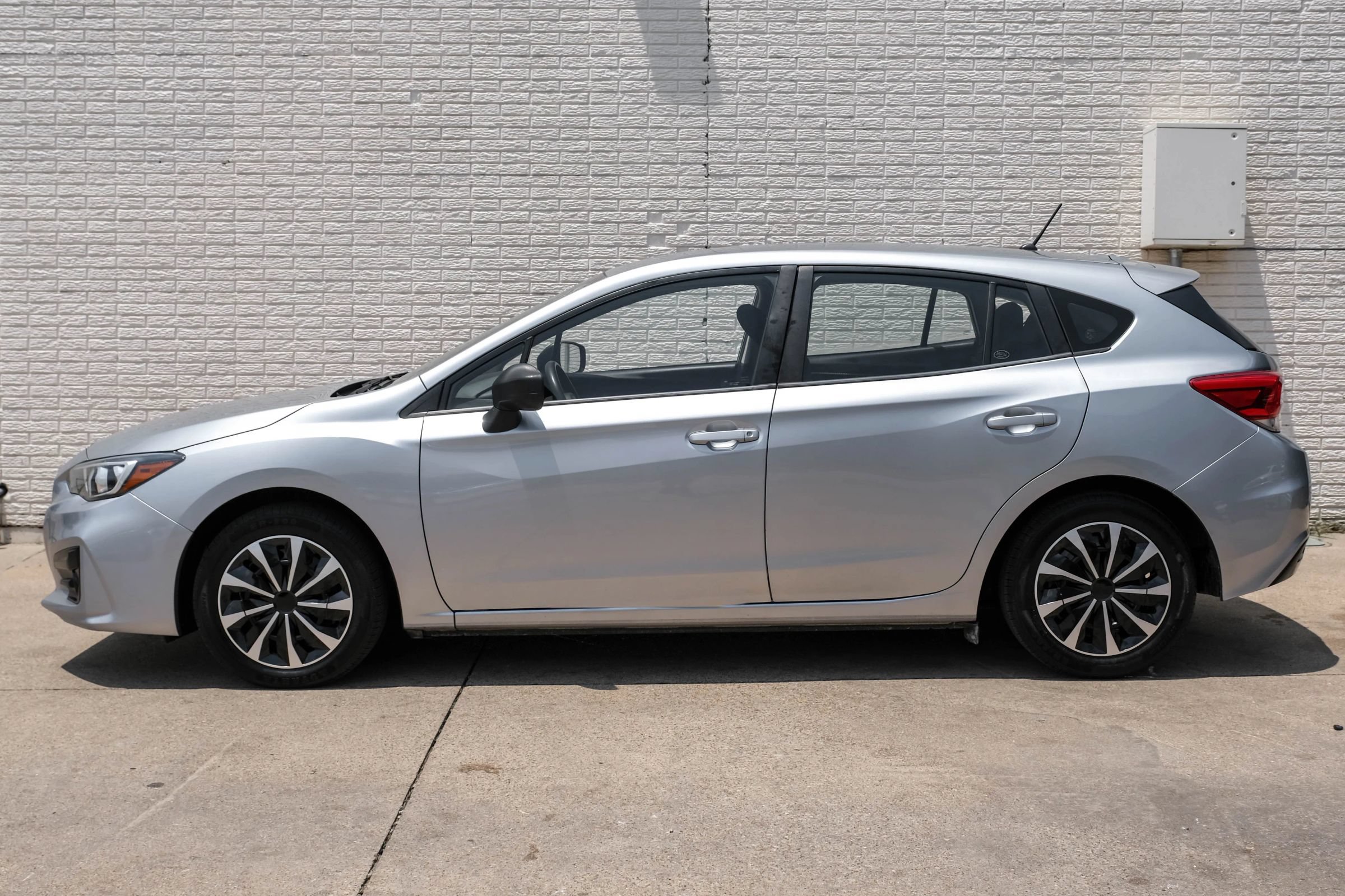 Used 2018 Subaru Impreza 2.0i AWD/4WD image 9