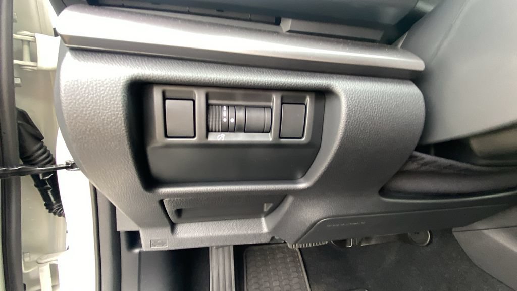 Certified 2025 Subaru Impreza 2.0i AWD/4WD image 30