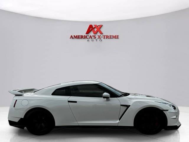 Used 2024 Nissan GT-R w/ Floor Mat Package AWD/4WD image 7