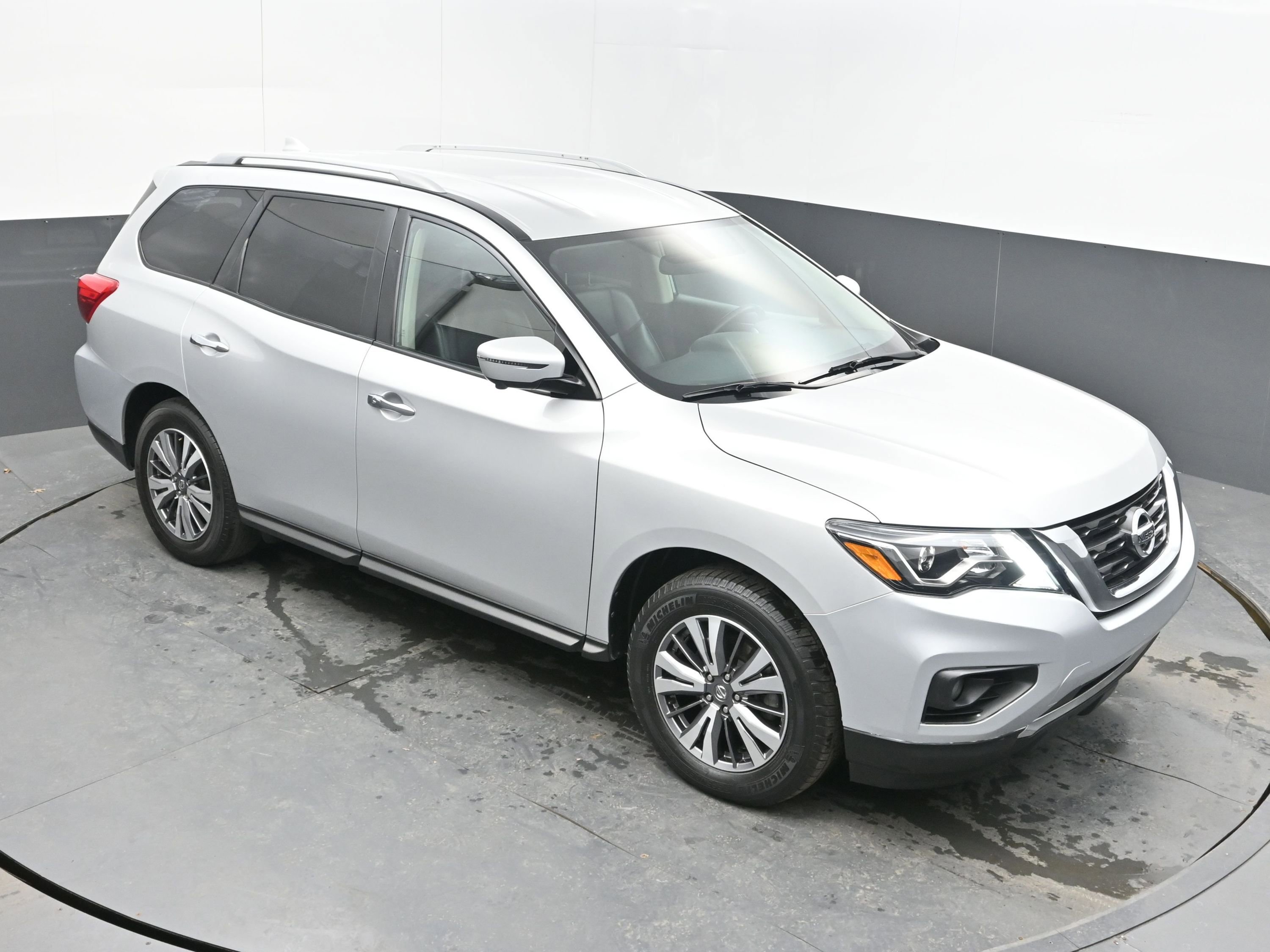 Used 2020 Nissan Pathfinder SL image 29