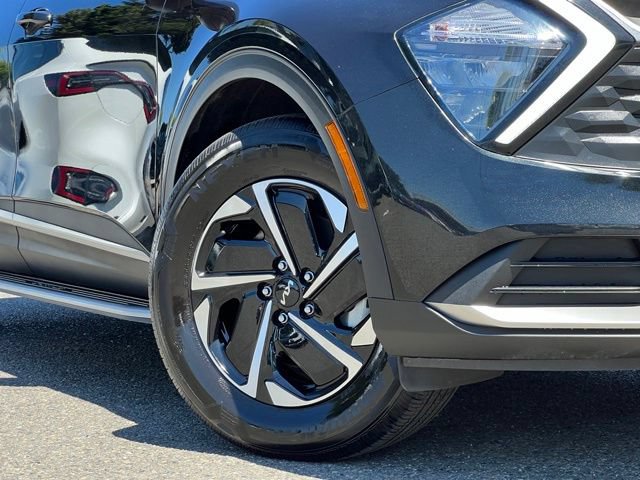 Certified 2023 Kia Sportage LX AWD/4WD image 2