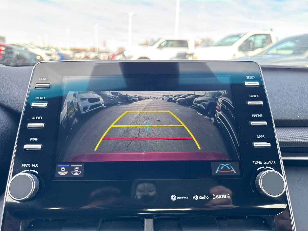 Used 2021 Toyota Avalon XSE image 20