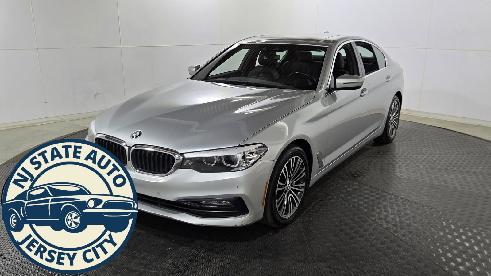 Used 2018 BMW 530i xDrive w/ Premium Package image 3