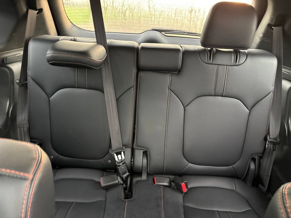 Used 2025 Honda Pilot TrailSport image 16