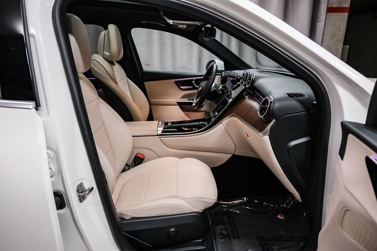 Certified 2026 Mercedes-Benz GLC 300 image 23