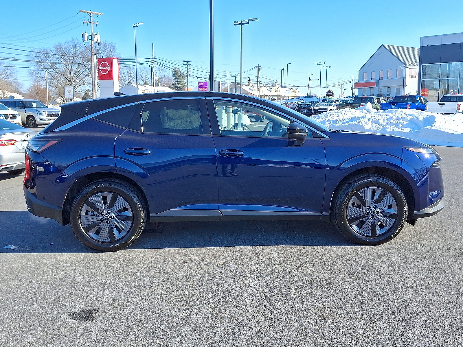 Certified 2025 Nissan Murano SL w/ Cargo Package image 9