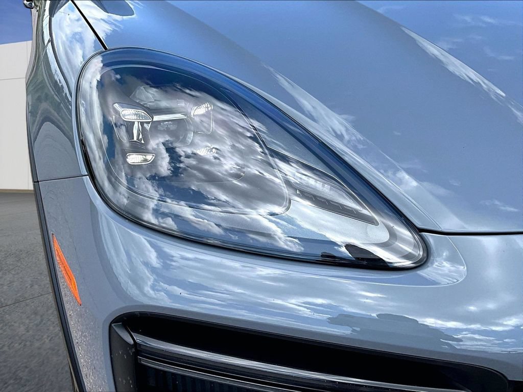 Certified 2023 Porsche Cayenne Turbo GT AWD/4WD image 12