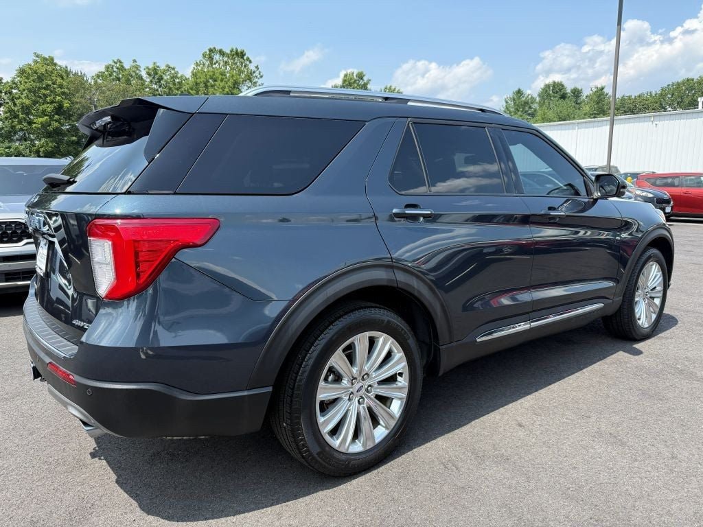 Used 2023 Ford Explorer Limited w/ Limited Technology Package AWD/4WD image 4