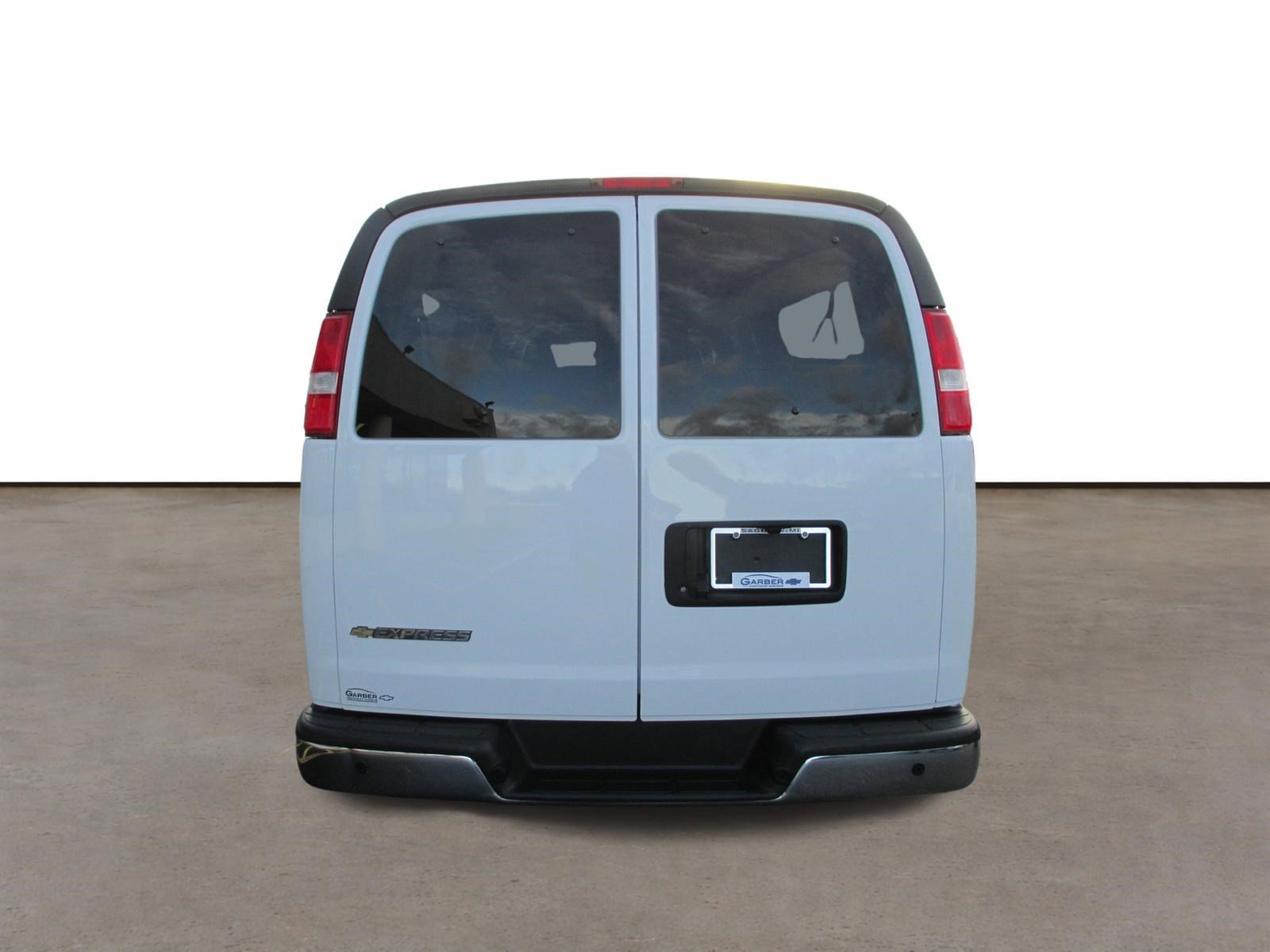 Used 2023 Chevrolet Express 3500 LT w/ LT Preferred Equipment Group image 4