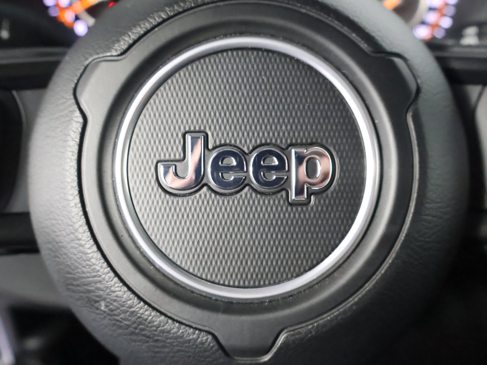 Used 2025 Jeep Wrangler Unlimited Rubicon AWD/4WD image 34