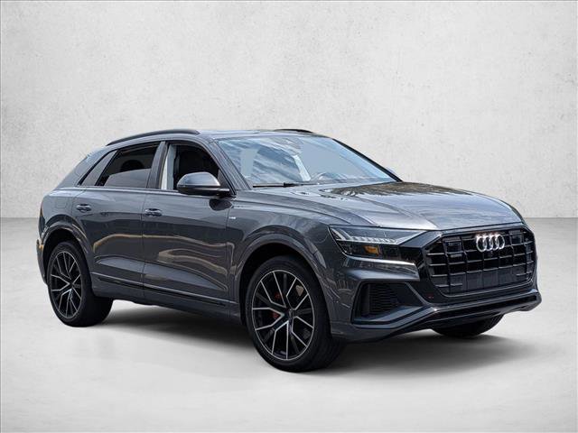 Used 2019 Audi Q8 Prestige w/ Luxury Package AWD/4WD image 3