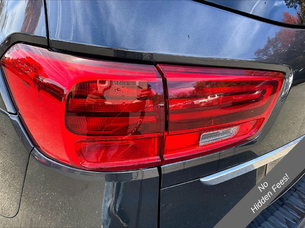 Used 2019 Kia Sedona LX FWD image 24
