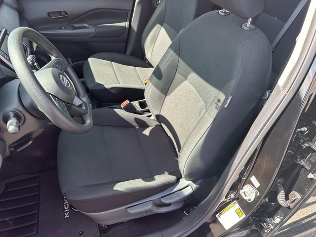 Certified 2025 Nissan Kicks Play S image 27