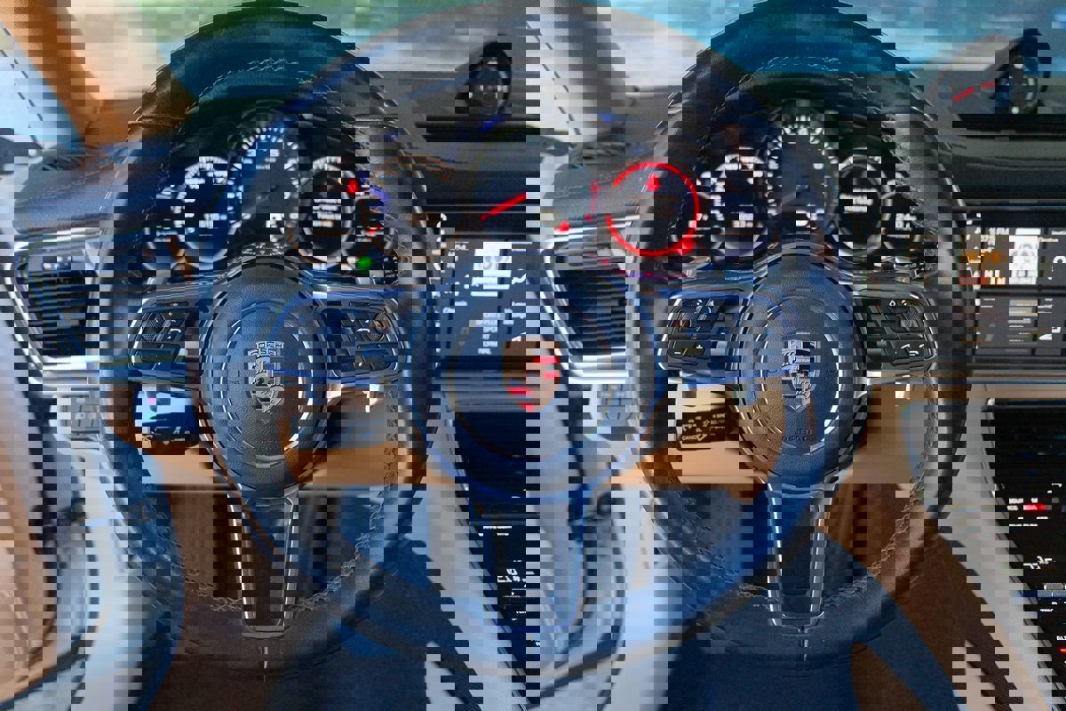 Used 2017 Porsche Panamera image 15