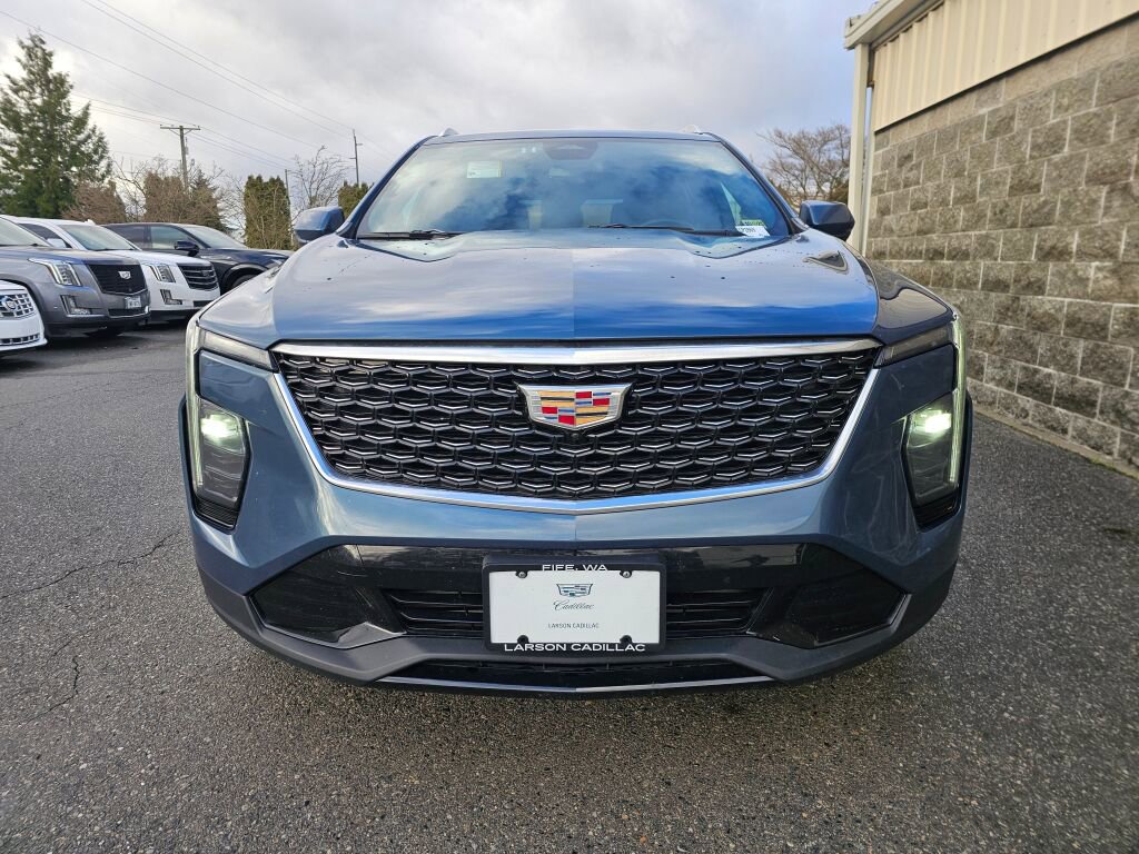 Used 2025 Cadillac XT4 Premium Luxury image 14
