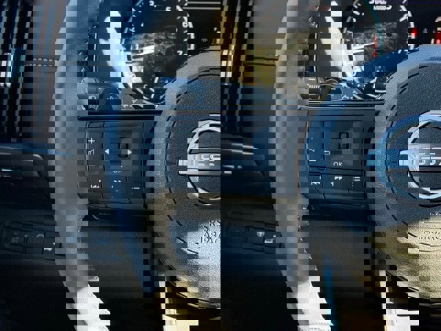 New 2025 Nissan Pathfinder SL w/ SL Premium Package image 25