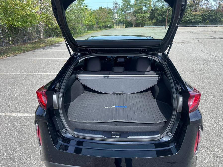 Used 2022 Toyota Prius Prime LE image 15