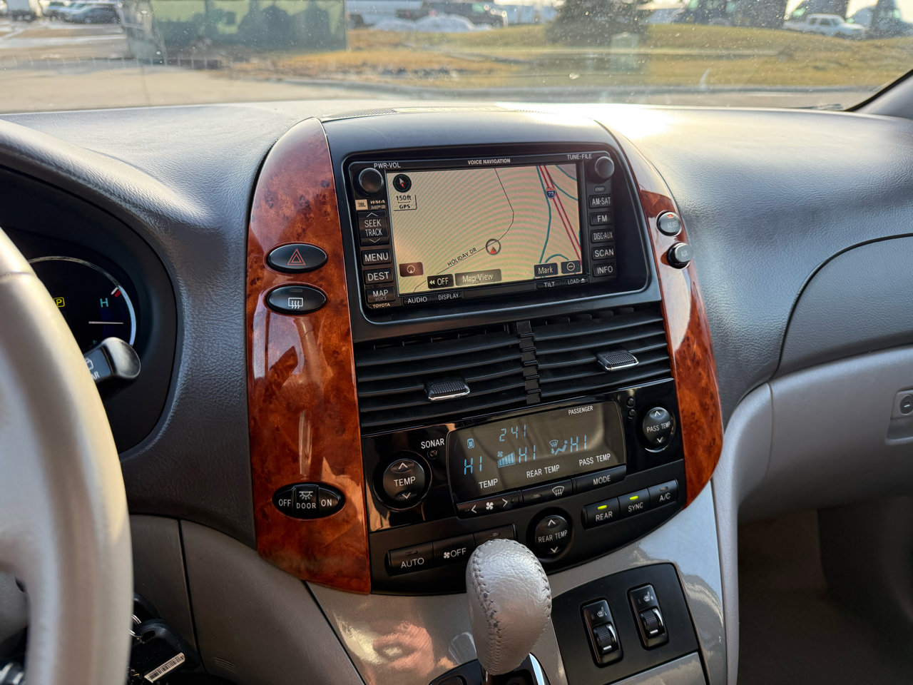 Used 2009 Toyota Sienna XLE image 37