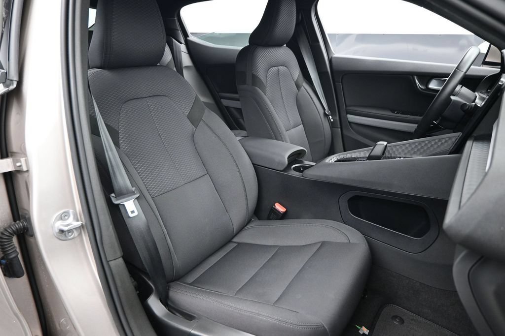 Used 2023 Polestar Polestar 2 w/ Pilot Pack AWD/4WD image 26