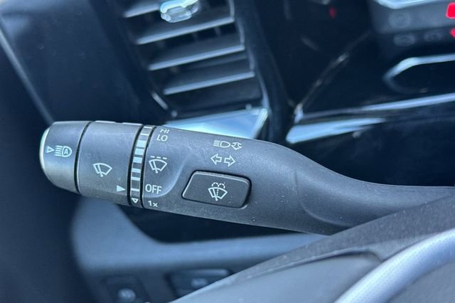 Used 2025 GMC Sierra 1500 SLT AWD/4WD image 38