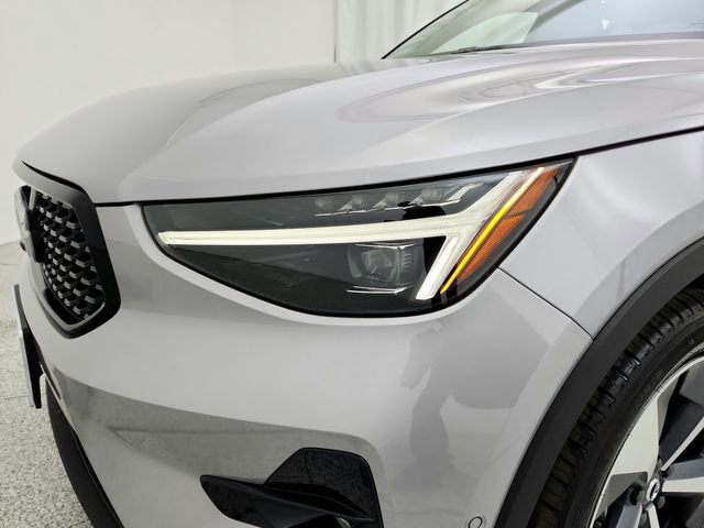 New 2026 Volvo XC40 B5 Plus w/ Protection Package Premier image 34