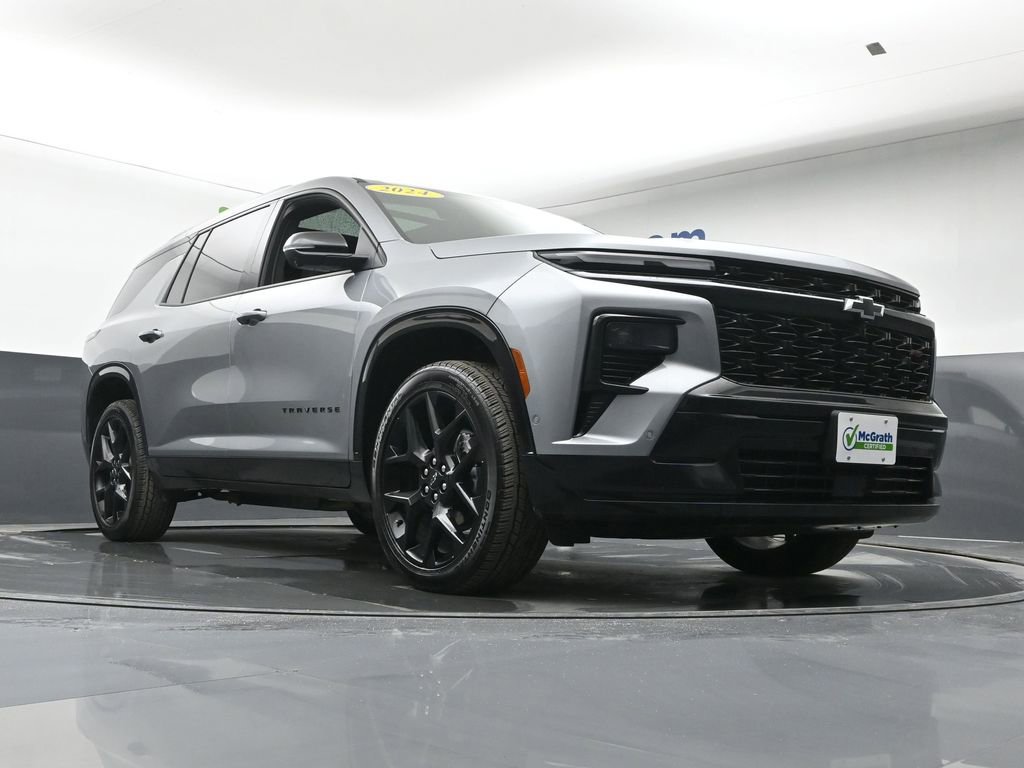 Used 2024 Chevrolet Traverse RS image 36