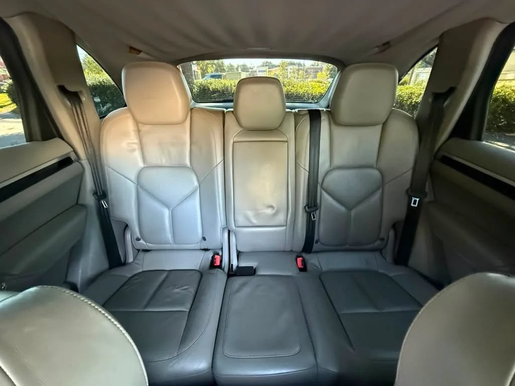 Used 2013 Porsche Cayenne AWD/4WD image 24