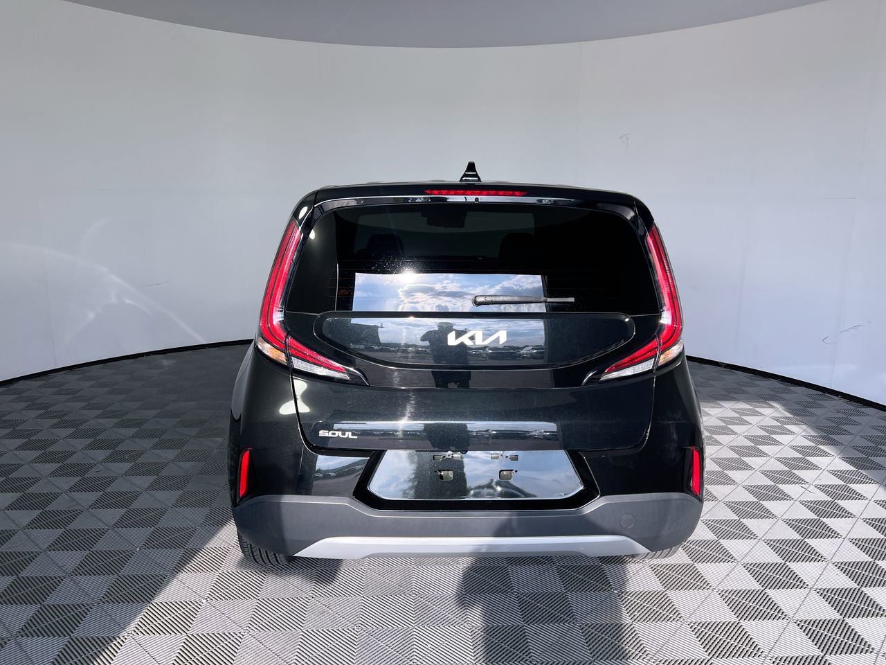 Certified 2024 Kia Soul LX w/ Option Group 015 FWD image 4