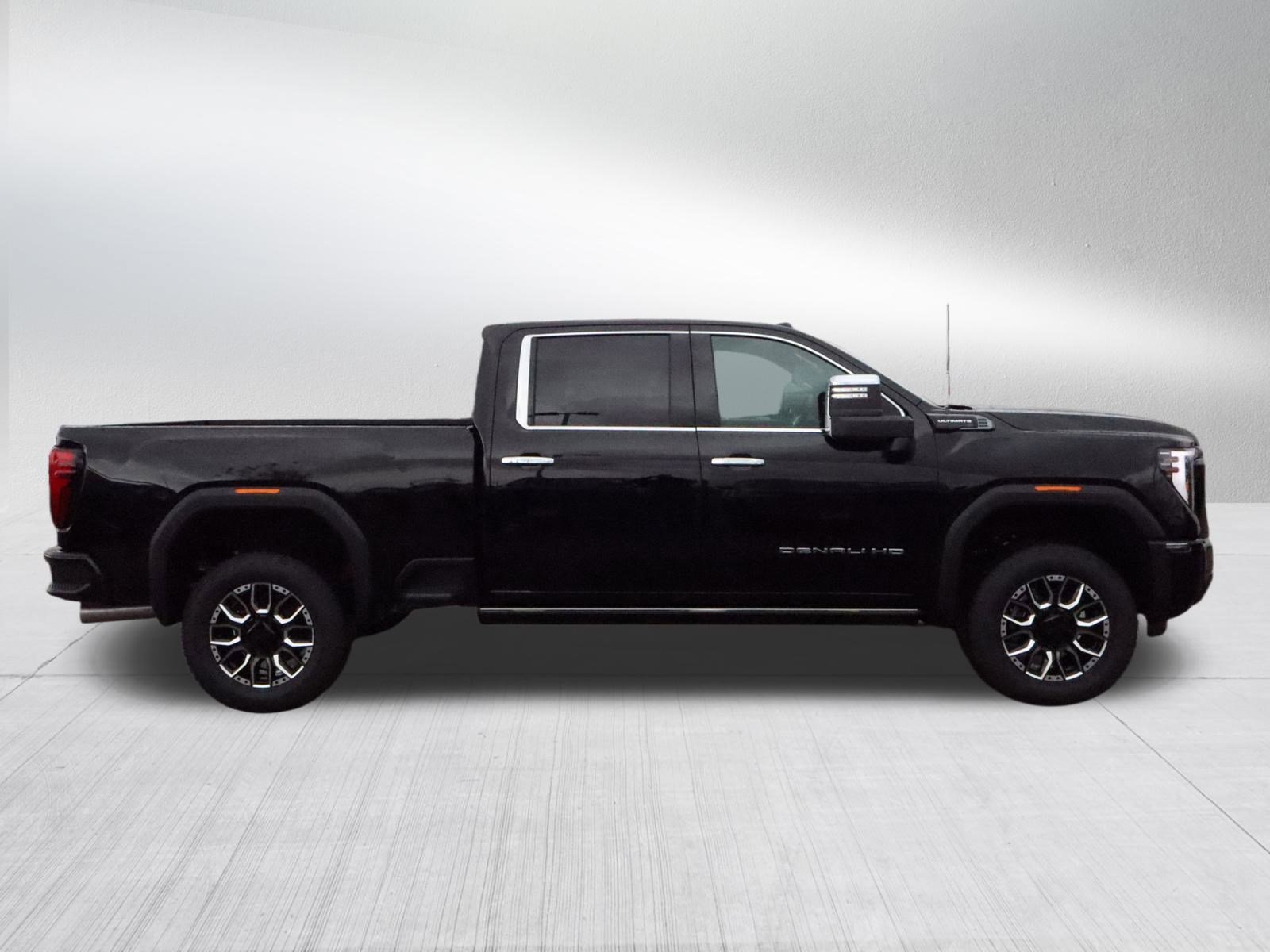 New 2026 GMC Sierra 3500 Denali Ultimate image 8