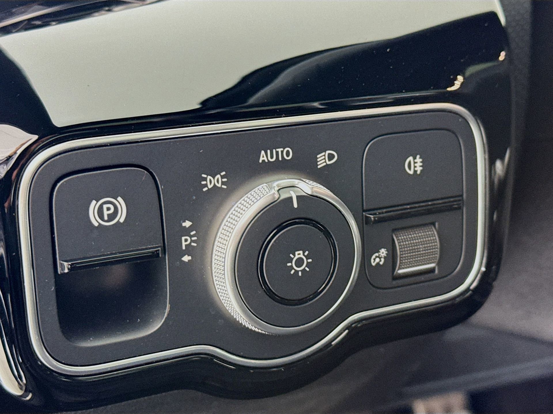 Used 2023 Mercedes-Benz CLA 250 image 11