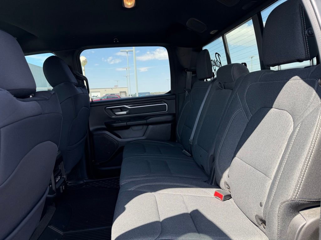Used 2019 RAM 1500 Big Horn AWD/4WD image 11