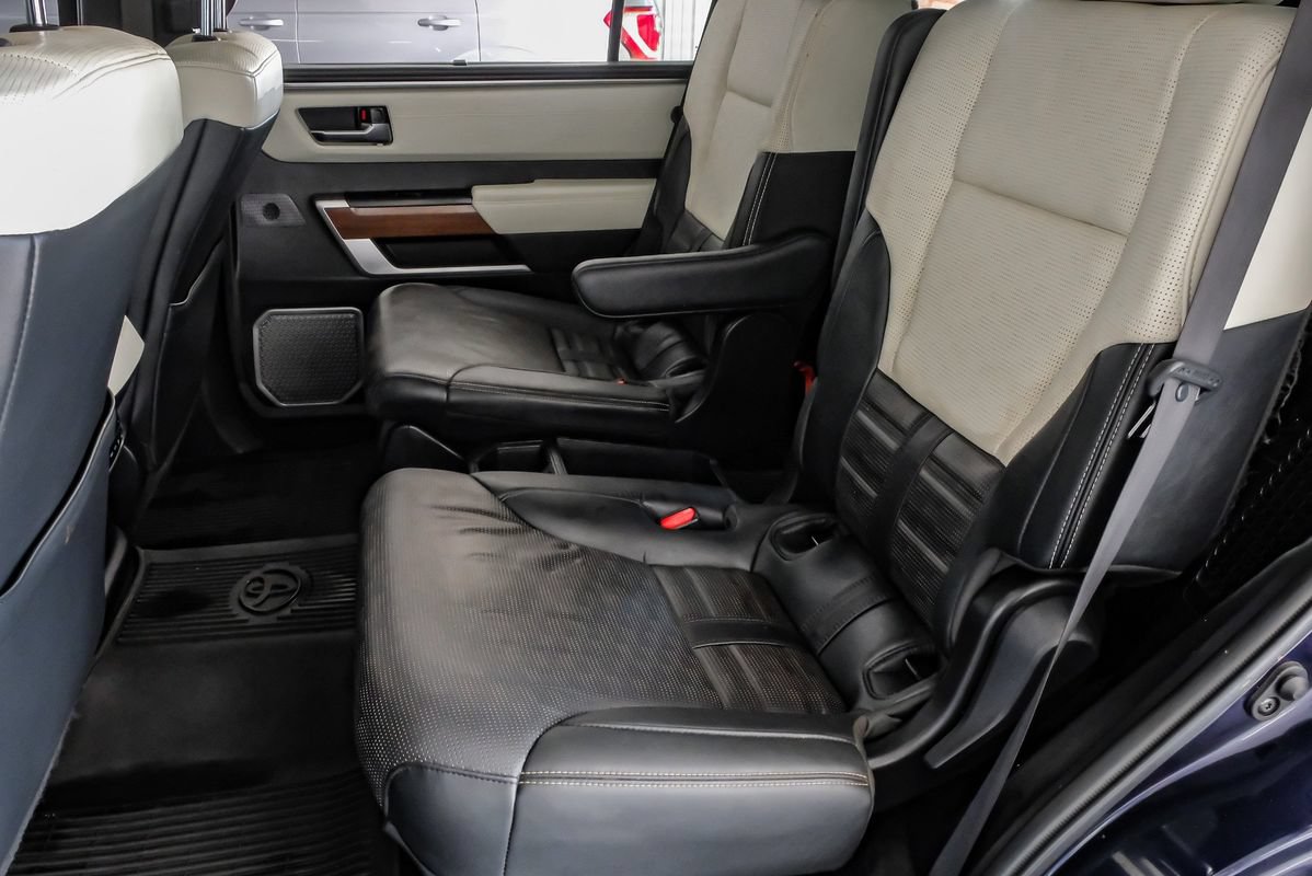 Used 2023 Toyota Sequoia Capstone AWD/4WD image 38