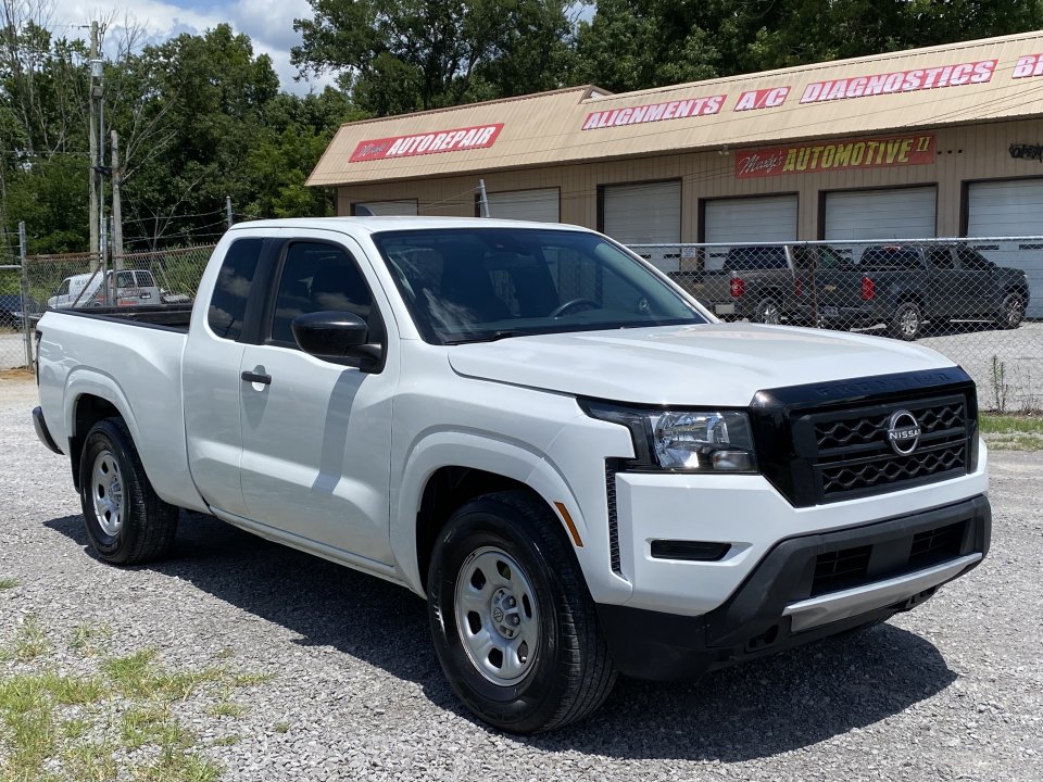Used 2023 Nissan Frontier S w/ Technology Package RWD image 3