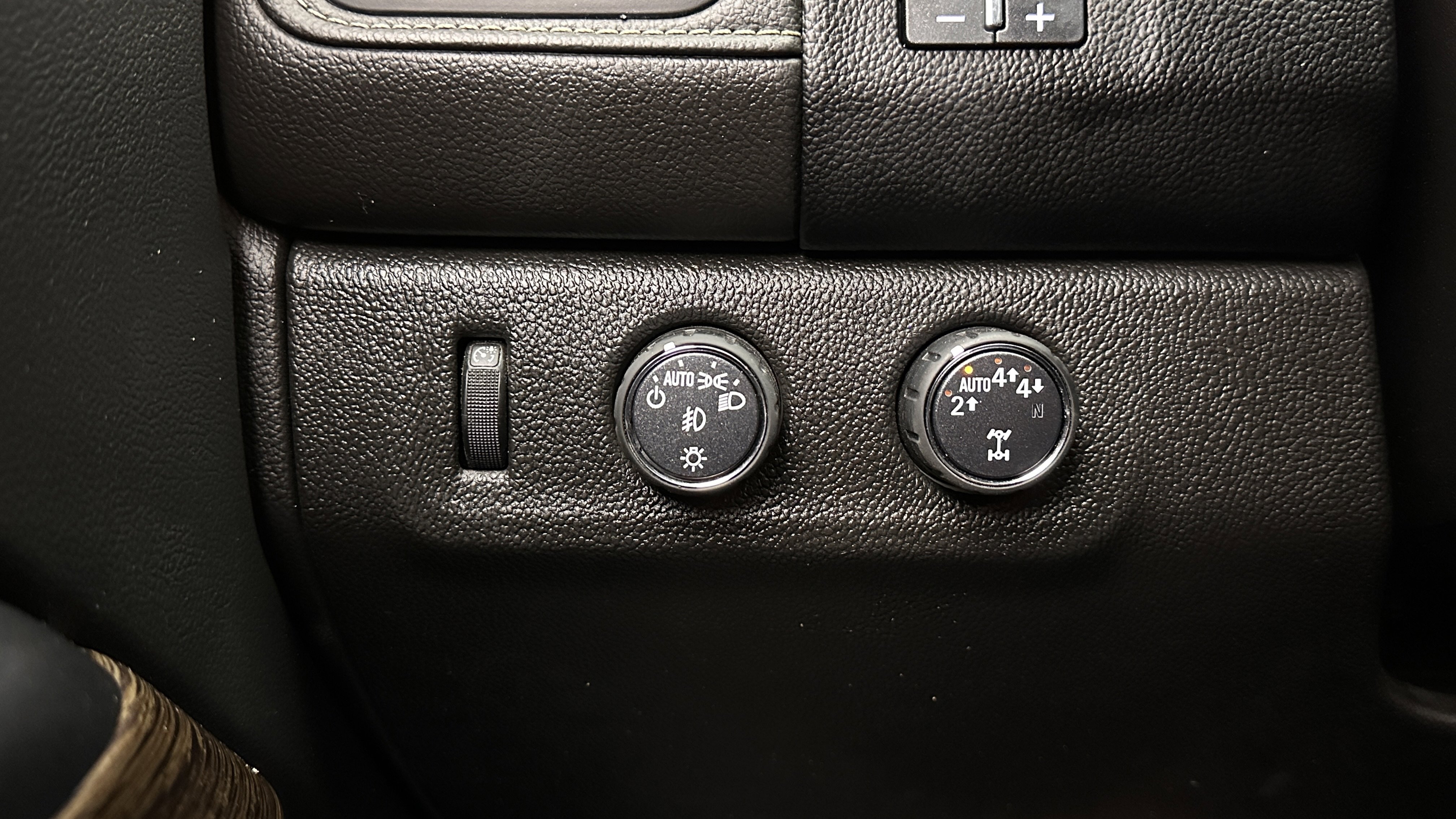 Used 2020 GMC Canyon Denali AWD/4WD image 24