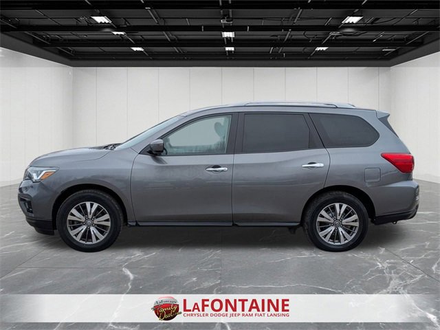 Used 2019 Nissan Pathfinder S image 2