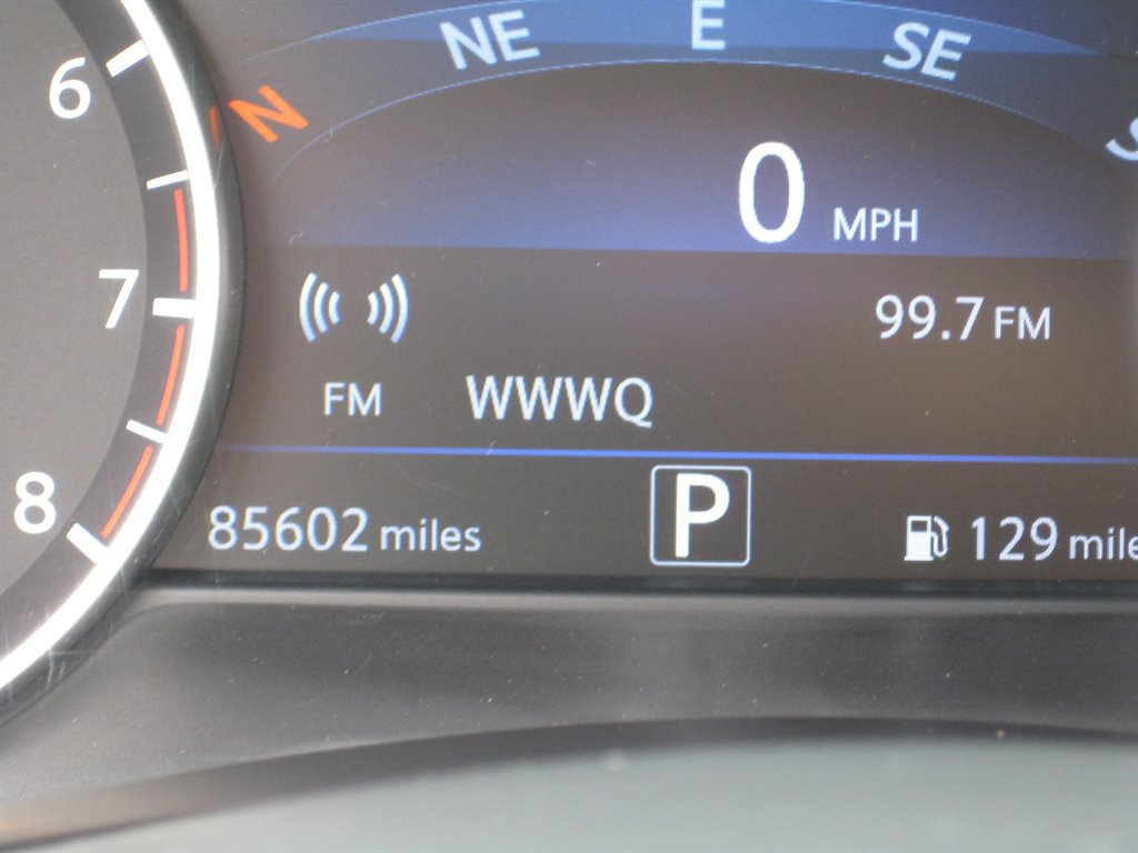 Used 2017 Nissan Murano Platinum w/ Platinum Technology Package FWD image 17