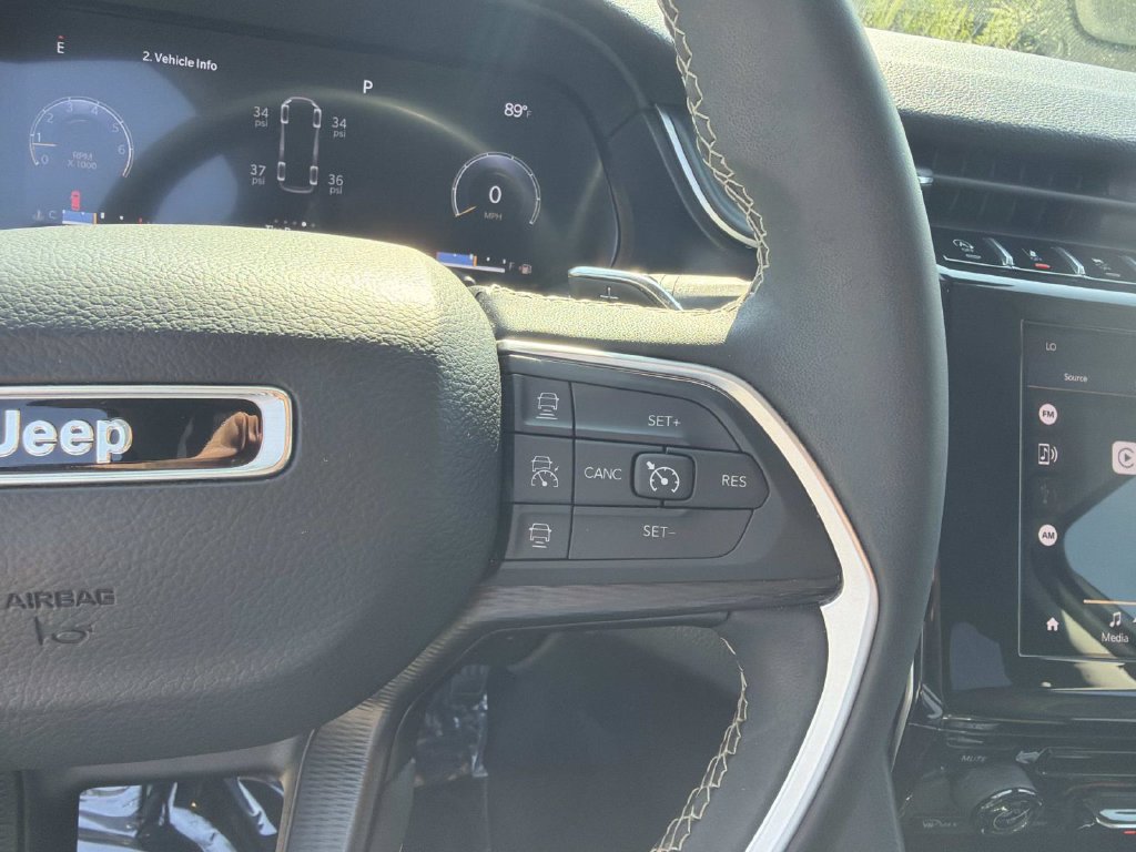 Used 2023 Jeep Grand Cherokee L Laredo RWD image 27