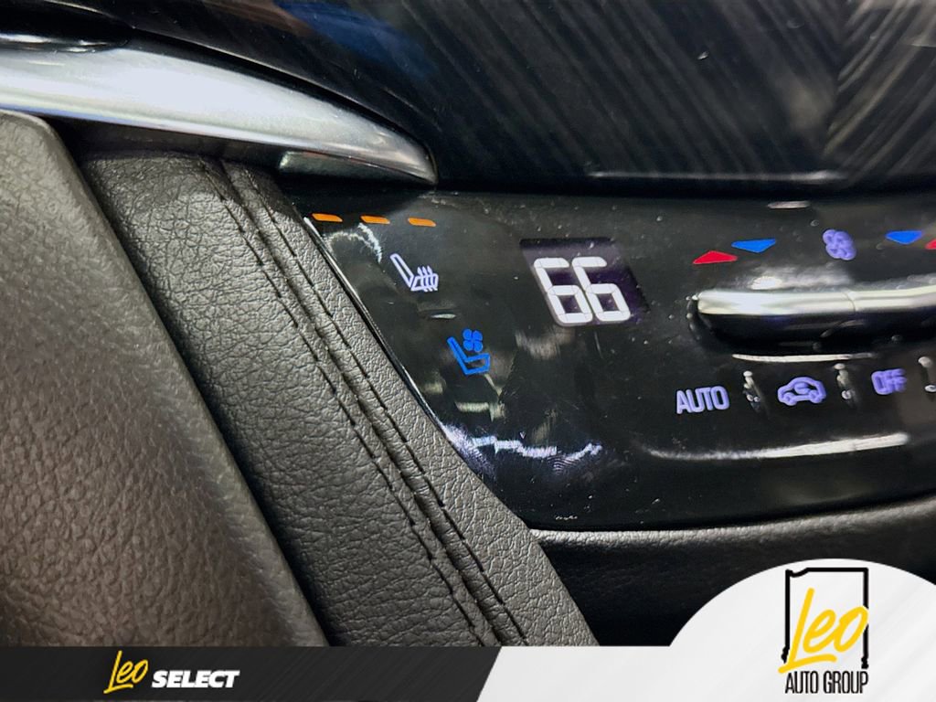 Used 2023 Cadillac XT6 Premium Luxury image 21