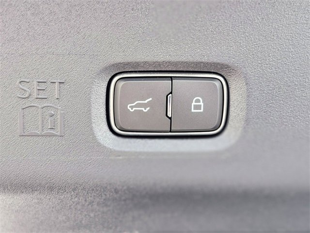 New 2025 Ford Expedition Max Platinum w/ Stealth Performance Package image 34