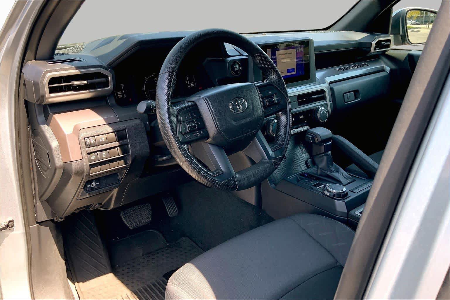 Certified 2024 Toyota Tacoma SR5 AWD/4WD image 16