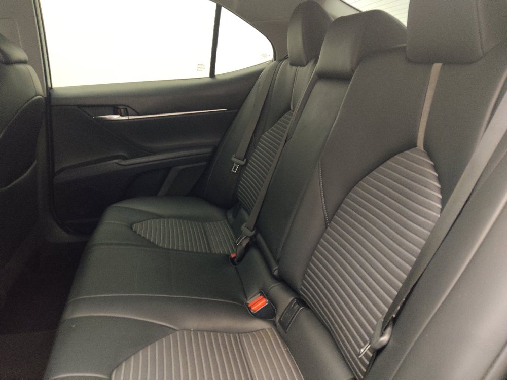 Used 2022 Toyota Camry SE FWD image 18