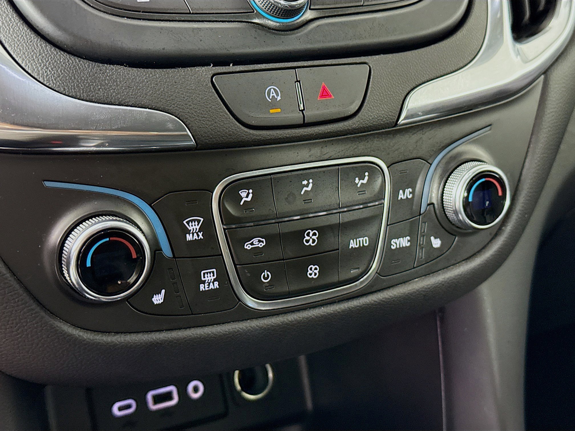 Used 2024 Chevrolet Equinox LT image 17