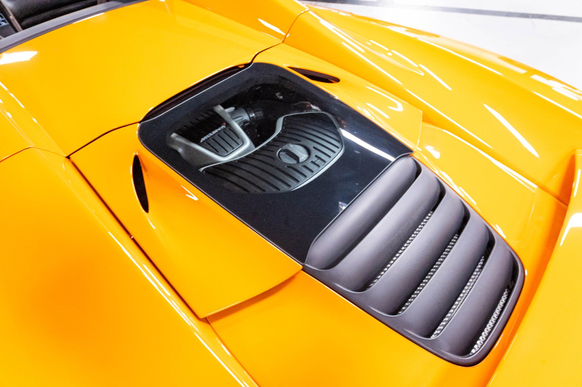 Used 2015 McLaren 650S Spider RWD image 87